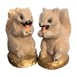 Vintage Painted Chalkware Gray Squirrel Miniature Figurines Pair Eating Nuts 2”